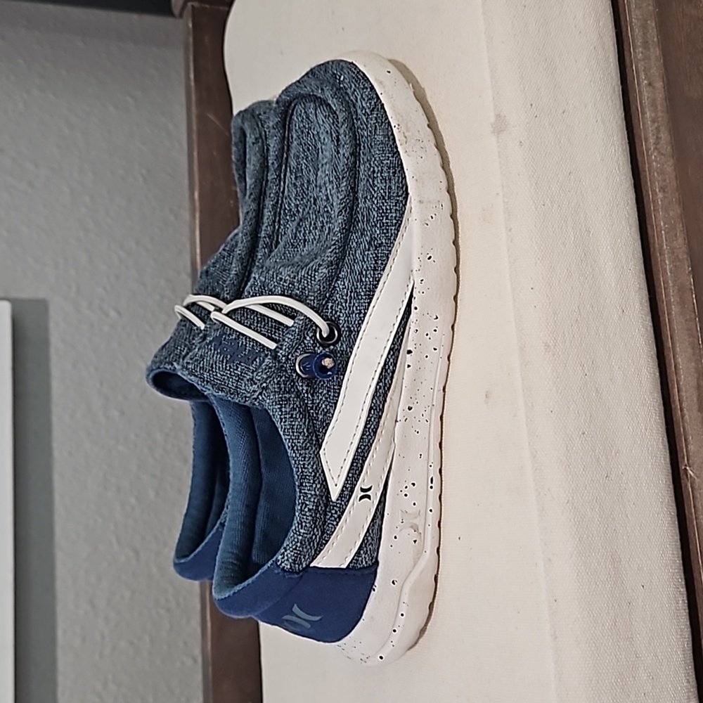 Hurley slip-on shoes